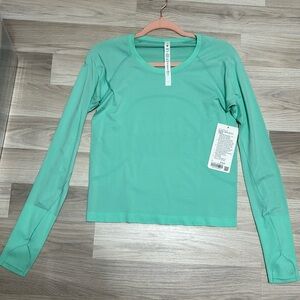 NWT LULULEMON SWIFTLY
